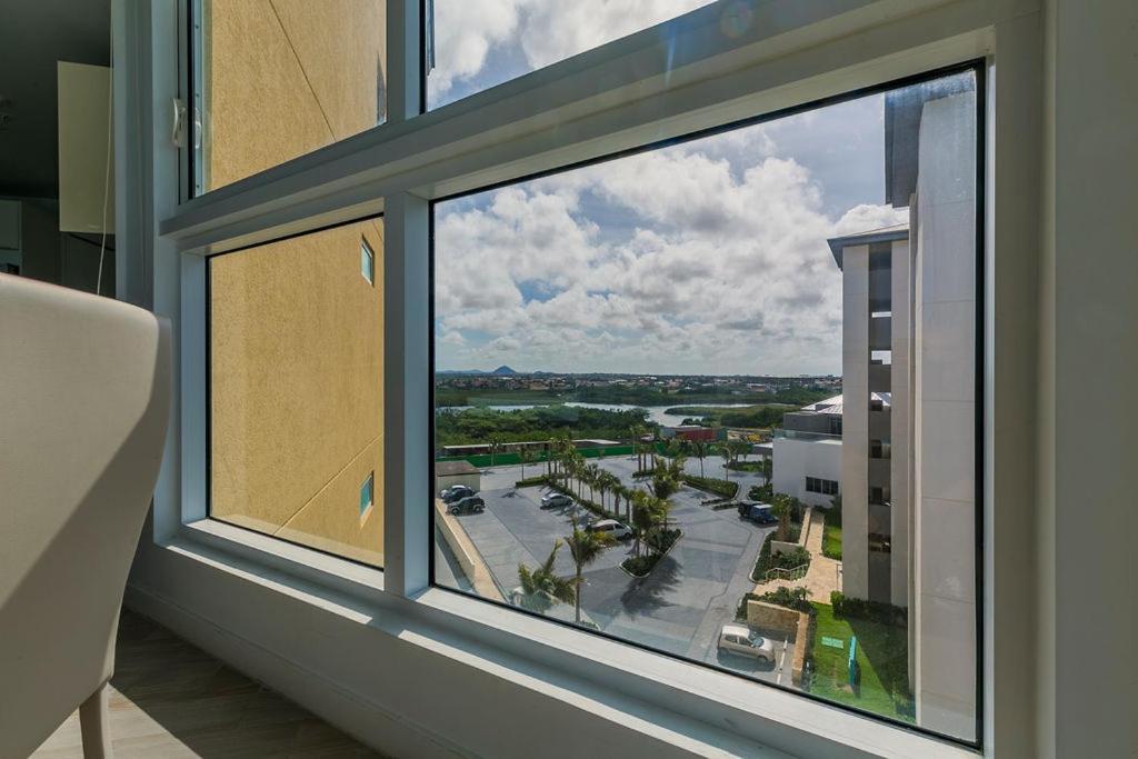 Azure Beach Residences Palm Beach Eksteriør bilde