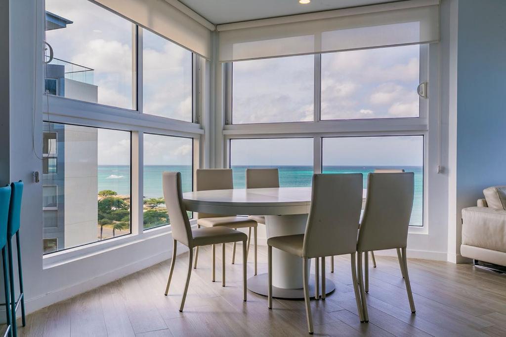Azure Beach Residences Palm Beach Eksteriør bilde