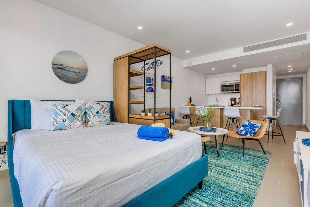 Azure Beach Residences Palm Beach Eksteriør bilde